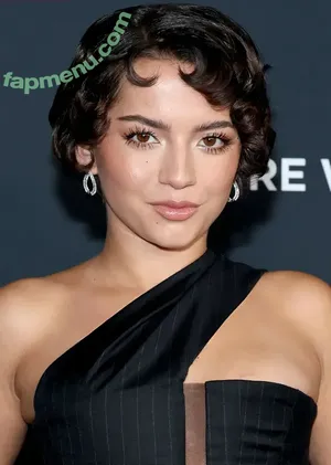 Isabela Merced / isabelamerced / isabelamercedmusic nude photo #1979