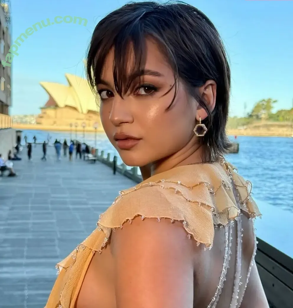 Isabela Merced nude photo #1251 (isabelamerced)