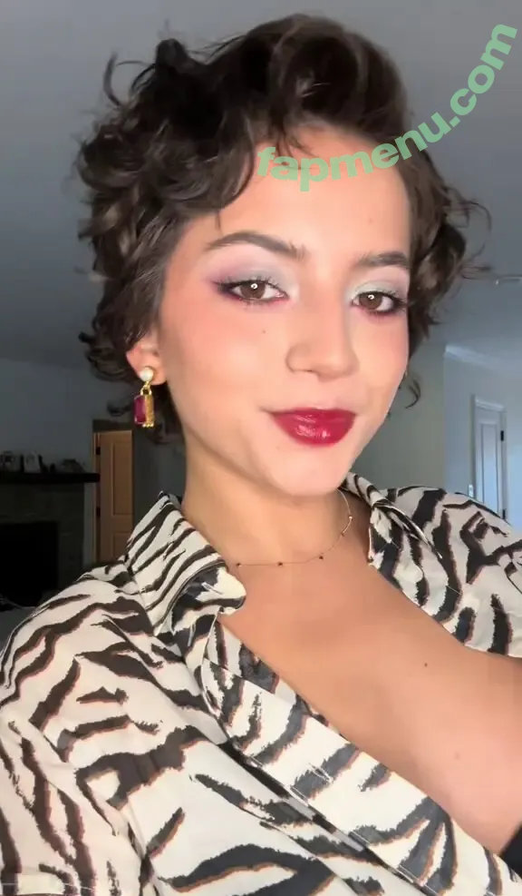 Isabela Merced nude photo #1396 (isabelamerced)