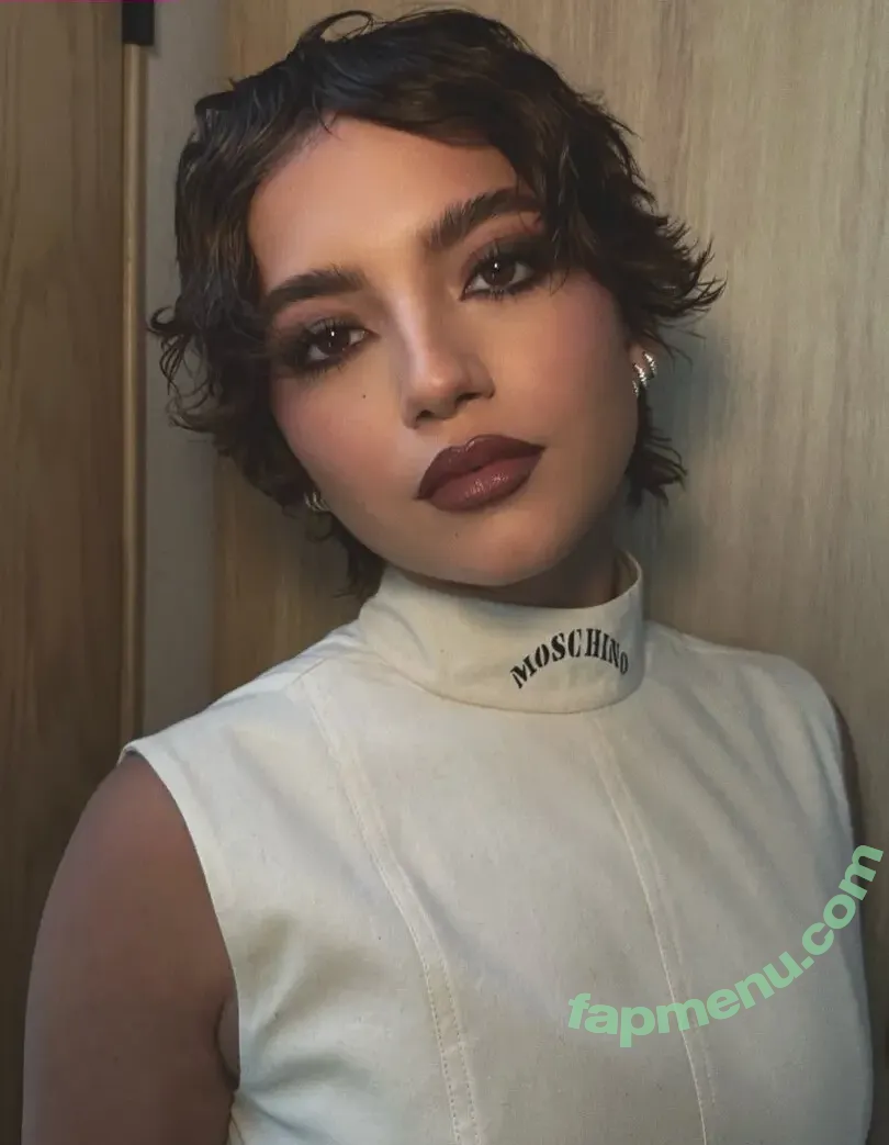 Isabela Merced nude photo #1532 (isabelamerced)