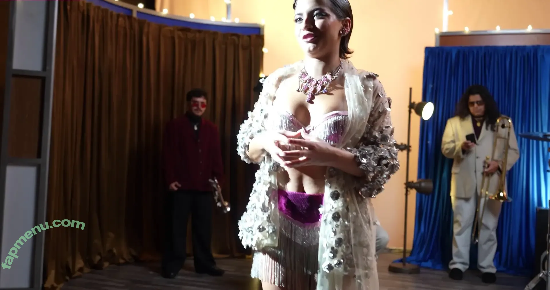 Isabela Merced nude photo #1751 (isabelamerced)