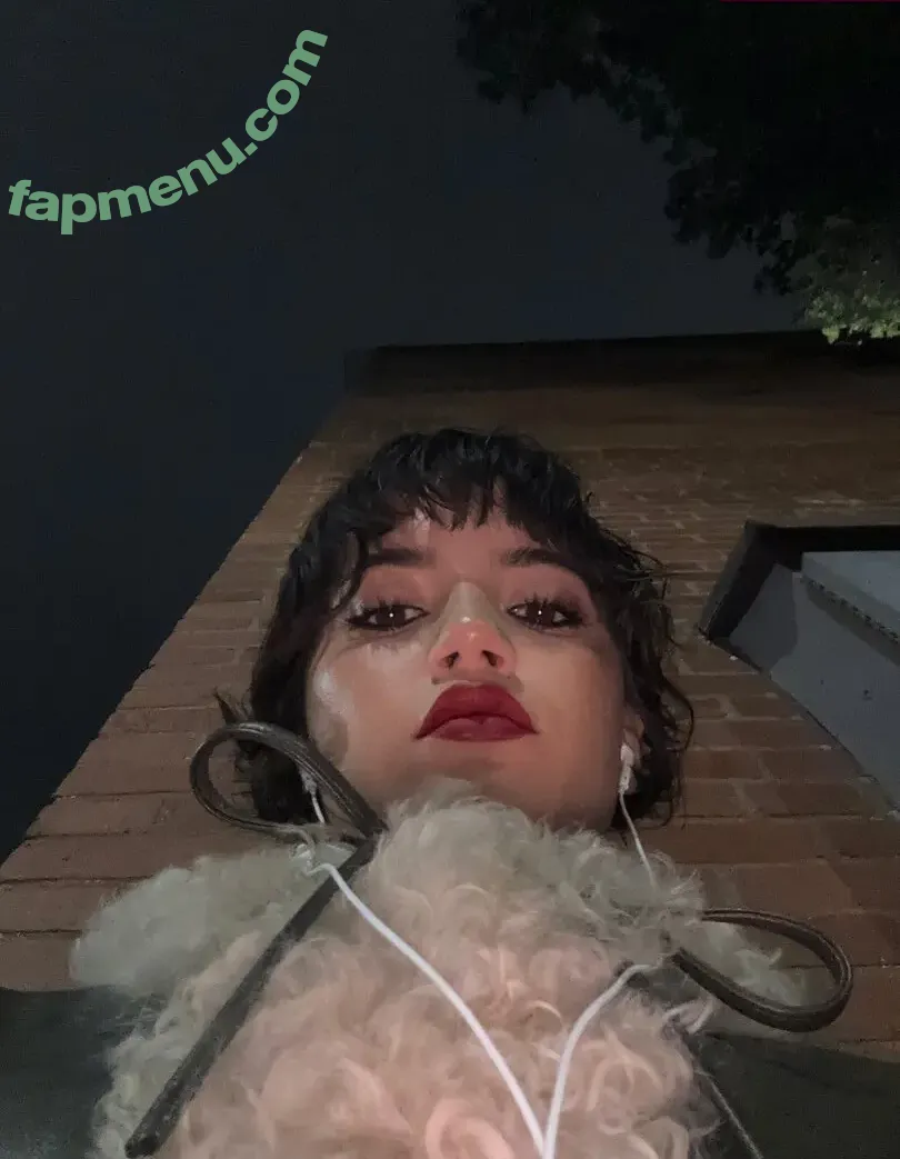 Isabela Merced nude photo #1818 (isabelamerced / isabelamercedmusic)