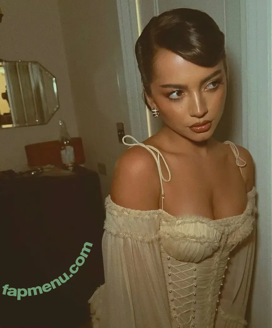 Isabela Merced nude photo #1847 (isabelamerced / isabelamercedmusic)