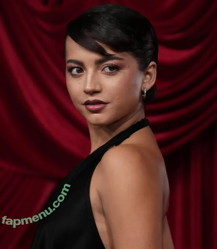 Isabela Merced nude photo #1861 (isabelamerced / isabelamercedmusic)