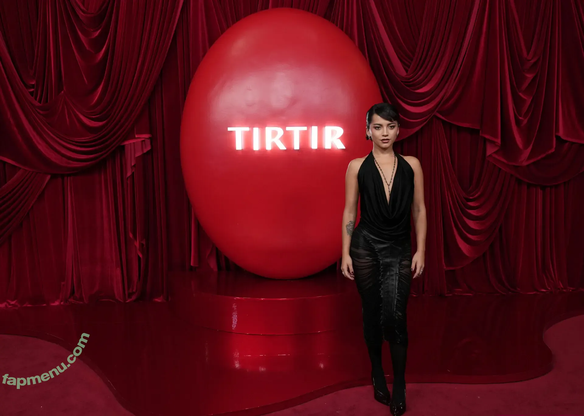 Isabela Merced nude photo #1887 (isabelamerced / isabelamercedmusic)