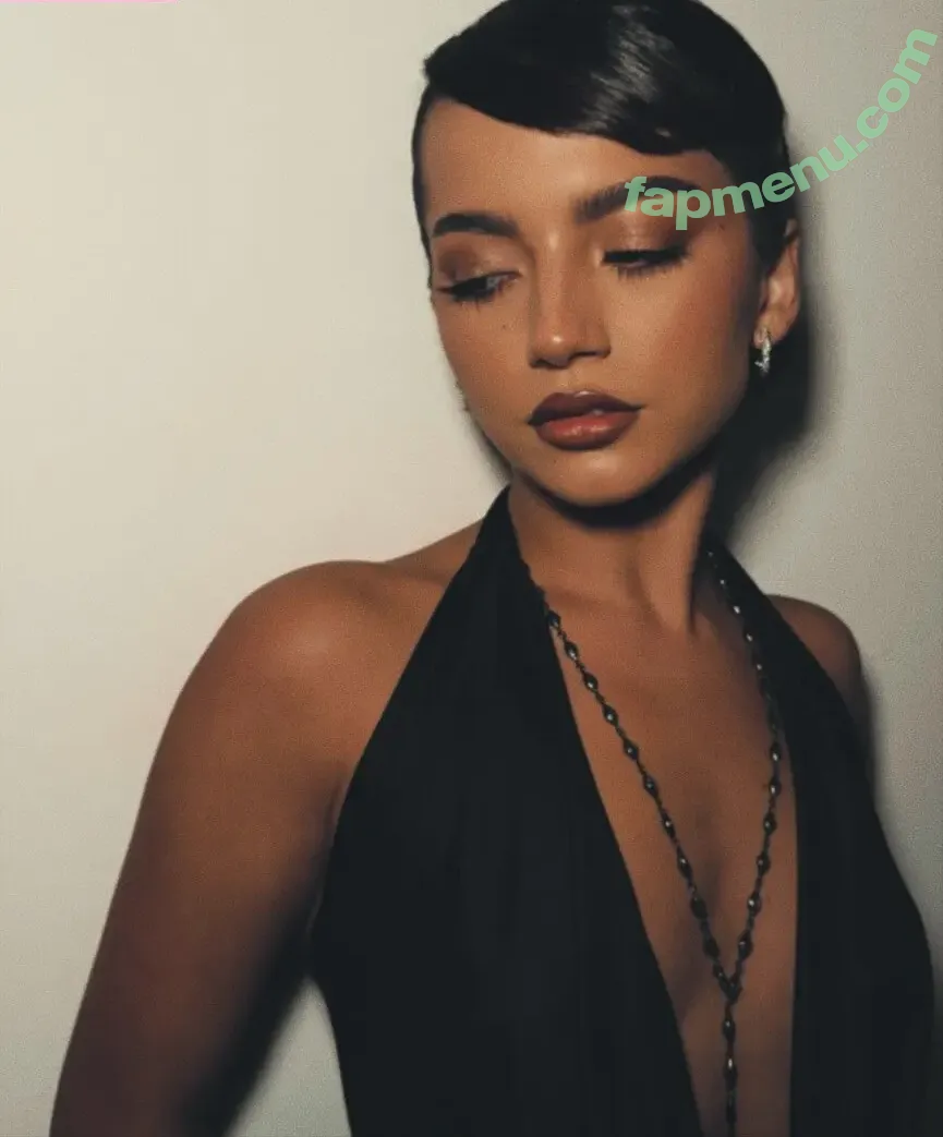 Isabela Merced nude photo #1939 (isabelamerced / isabelamercedmusic)