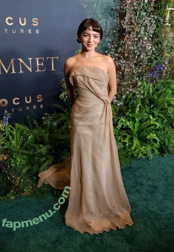 Isabela Merced nude photo #1960 (isabelamerced / isabelamercedmusic)