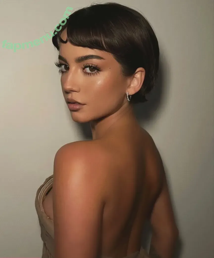 Isabela Merced nude photo #1966 (isabelamerced / isabelamercedmusic)