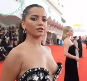 Isabela Merced / isabelamerced / isabelamercedmusic nude photo #2202