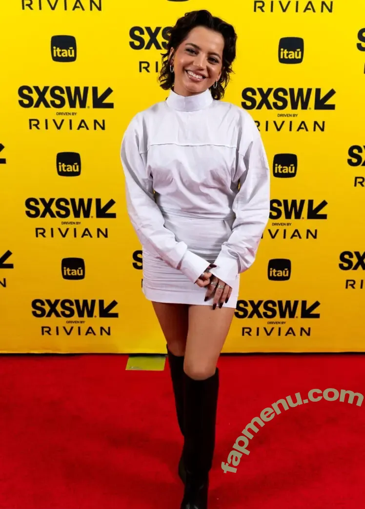 Isabela Merced nude photo #2212 (isabelamerced / isabelamercedmusic)