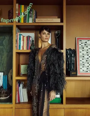 Isabeli Fontana / isabelifontana / isafontaneli nude photo #0431