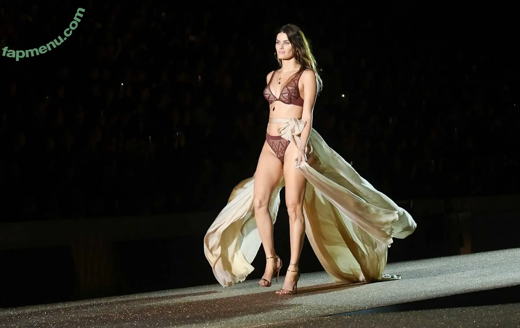 Isabeli Fontana nude photo #0123 (isabelifontana / isafontaneli)