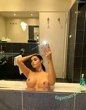 Isabell Böttger / 1sabellxo nude photo #0009