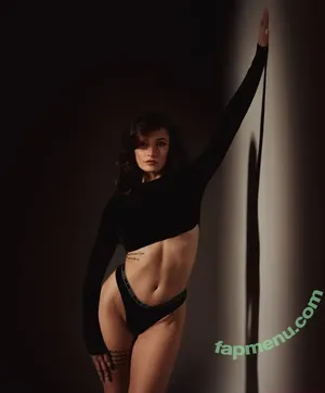 Isabell Malavasi / isabellmalavasi / isi.shuffles nude photo #0380