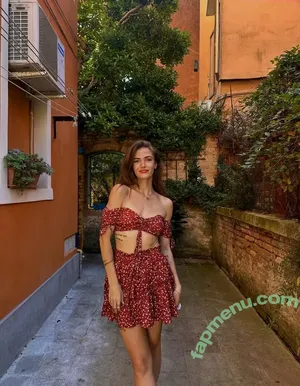 Isabell Malavasi / isabellmalavasi / isi.shuffles nude photo #0387