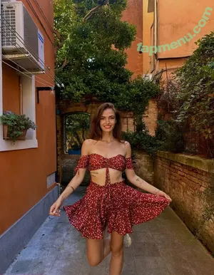 Isabell Malavasi / isabellmalavasi / isi.shuffles nude photo #0388