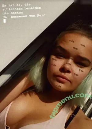  nude photo #0002