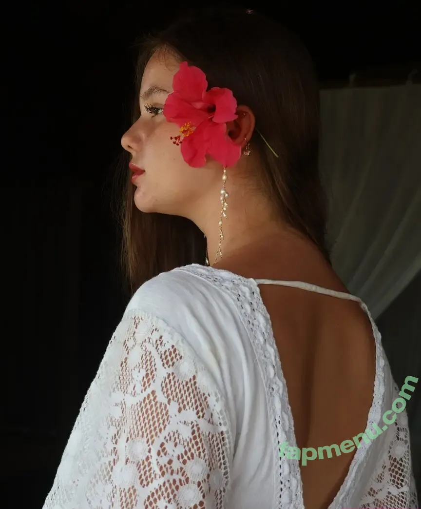 Isabella Ardley nude photo #0012 (isabella.110022)