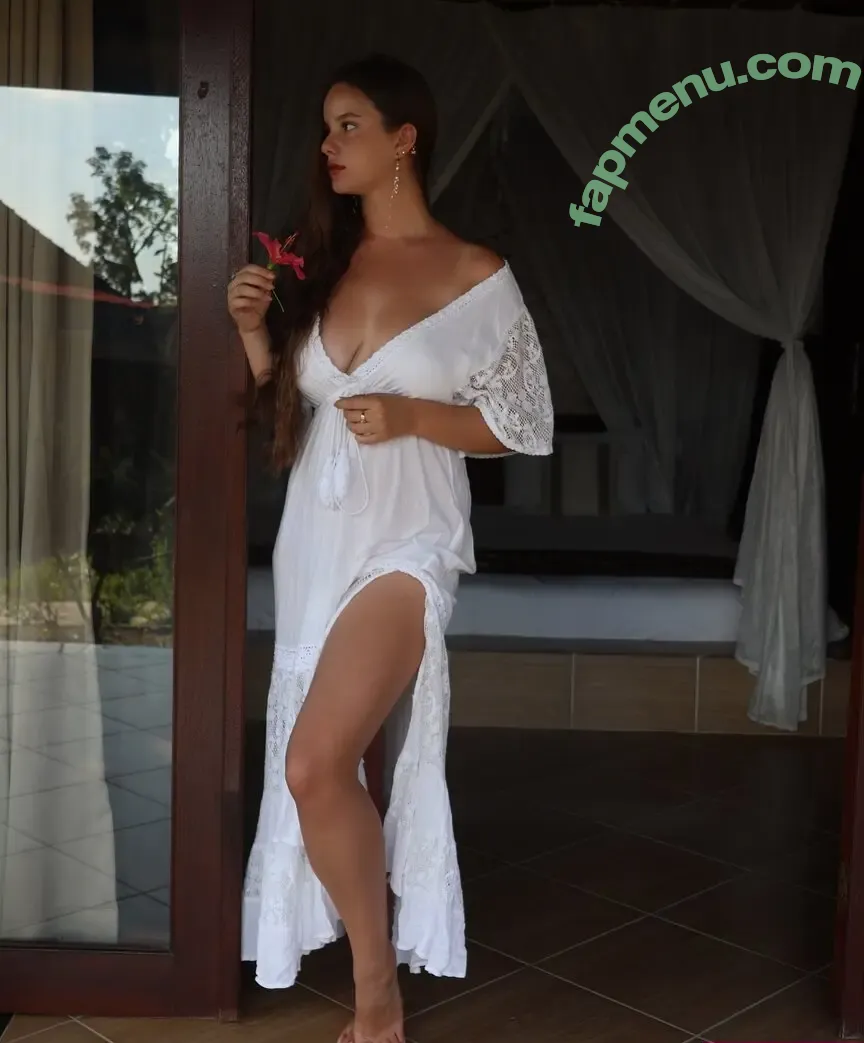 Isabella Ardley nude photo #0014 (isabella.110022)
