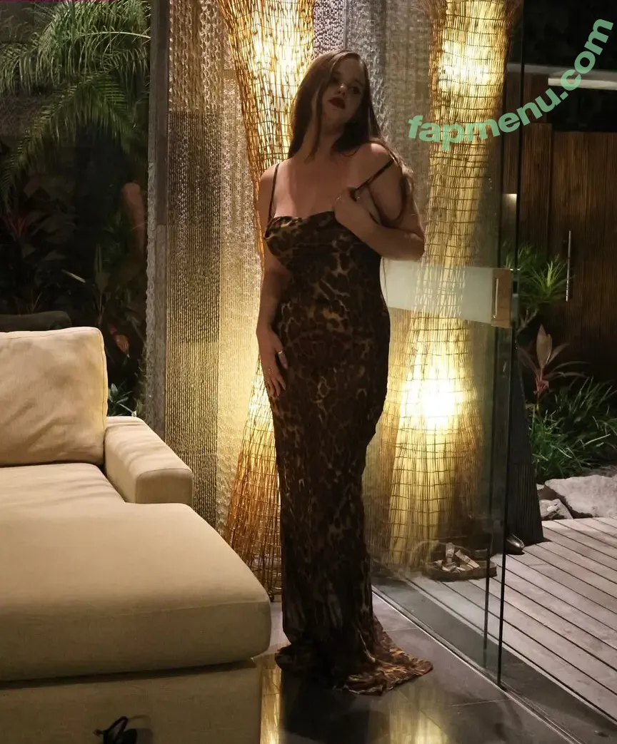 Isabella Ardley nude photo #0017 (isabella.110022)