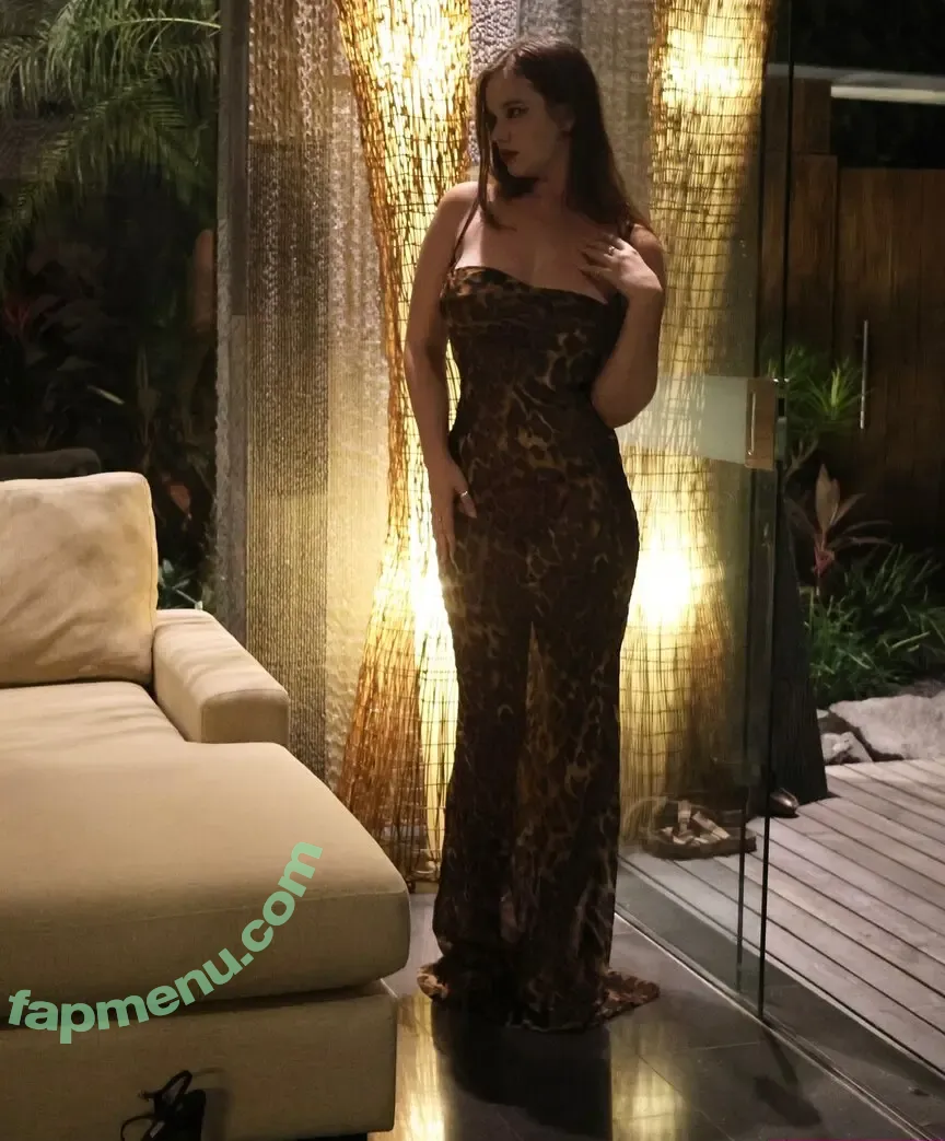 Isabella Ardley nude photo #0019 (isabella.110022)