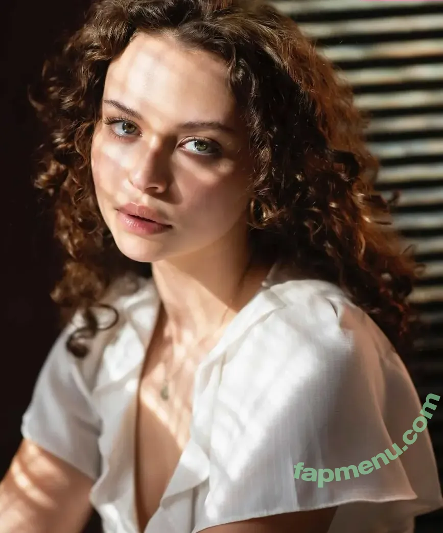 Isabella Briggs nude photo #0007 (Isabella Briggs)