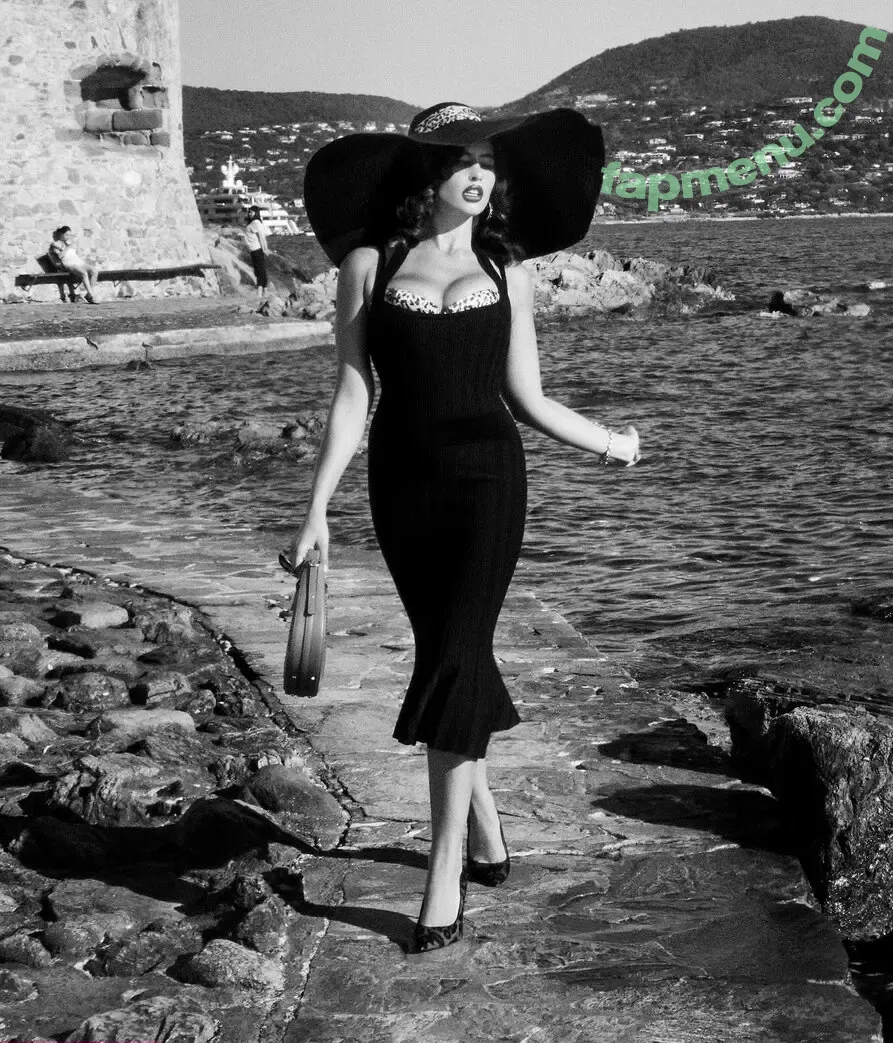 Isabella Carr nude photo #0297 (isabellacarrr)