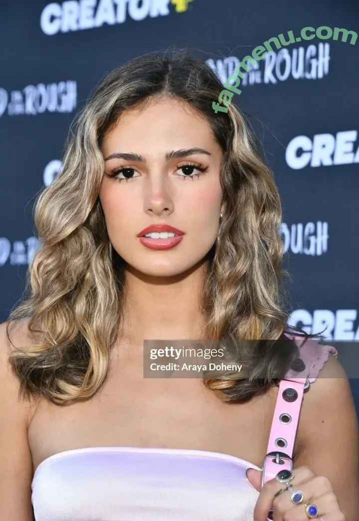 Isabella Ferregur nude photo #0007 (Isabella Ferregur)