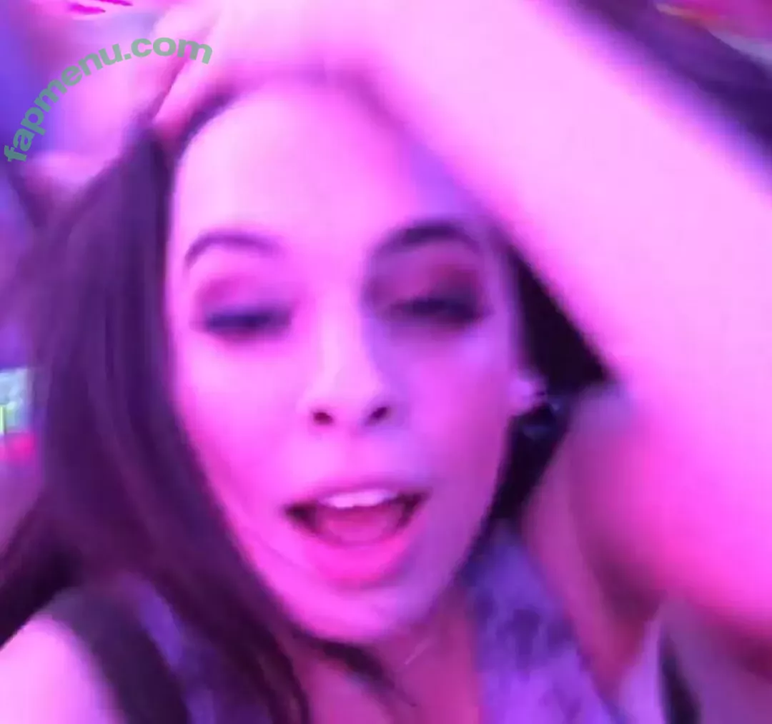 Isabella Gomez nude photo #0117 (isabella.gomez / valeng222)
