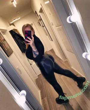  nude photo #0003