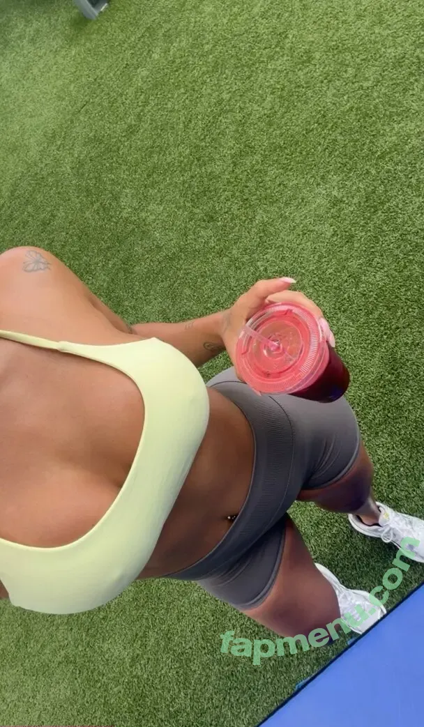 Isabella Ladera nude photo #0303 (isabella.ladera / u364813583)