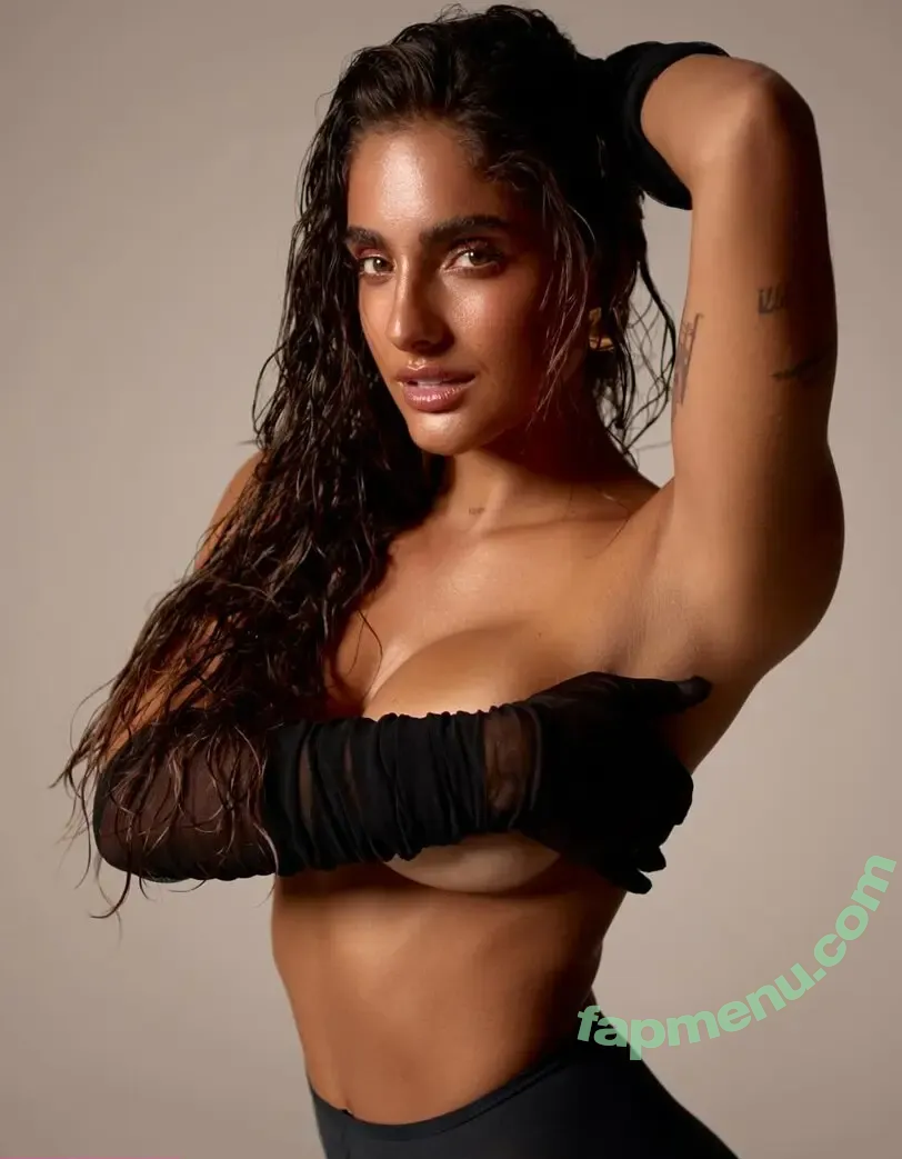 Isabella Ladera nude photo #0353 (isabella.ladera / isalavenezolanaa)