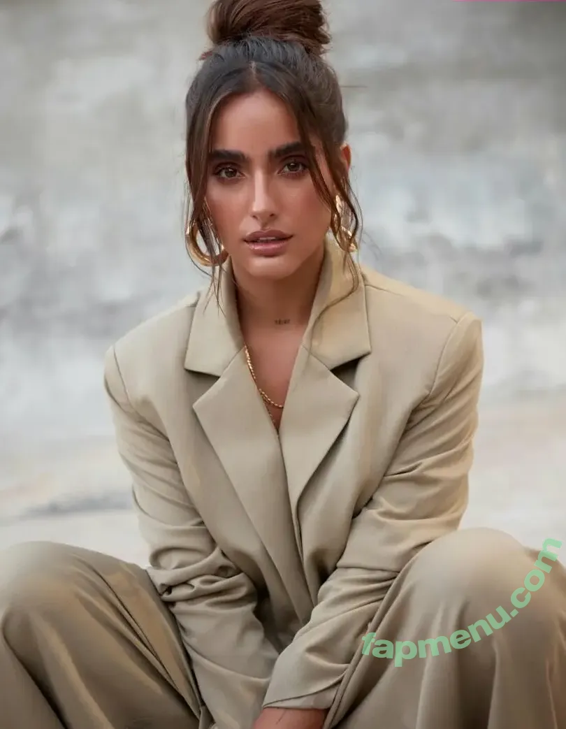 Isabella Ladera nude photo #0356 (isabella.ladera / isalavenezolanaa)