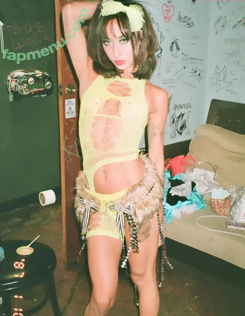 Isabella Lovestory nude photo #0040 (isabellalovestory)