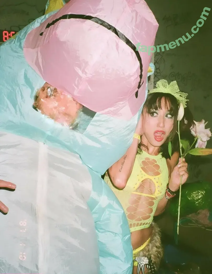 Isabella Lovestory nude photo #0042 (isabellalovestory)