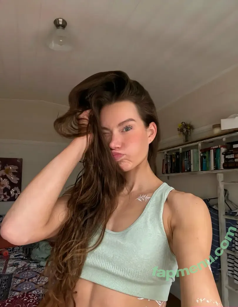 isabella_moreau nude photo #0011 (isabella.moreau)