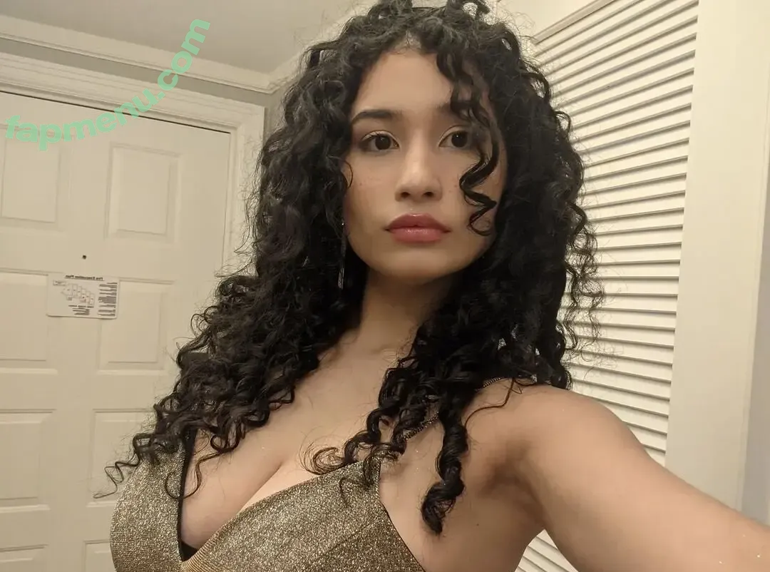 Isabella R nude photo #0017 (isabellaregol / merida_fire)