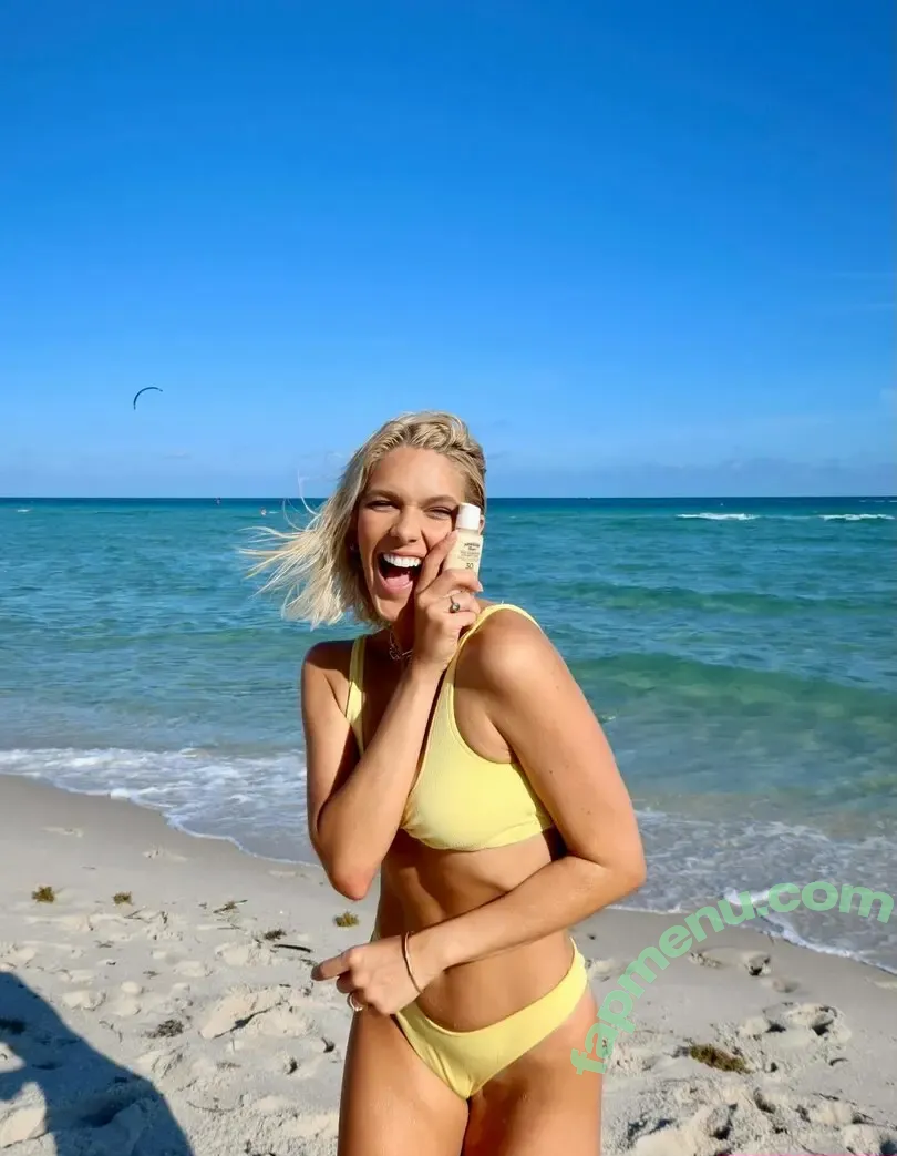 Isabella Santoni nude photo #0317 (isabellasantoni)