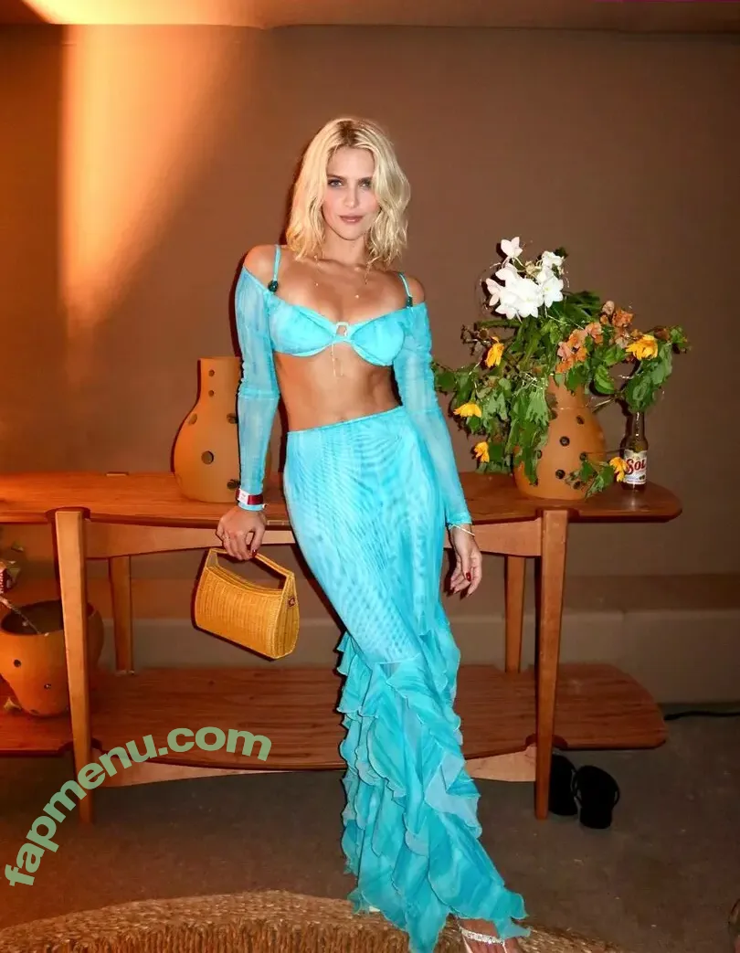 Isabella Santoni nude photo #0360 (isabellasantoni)