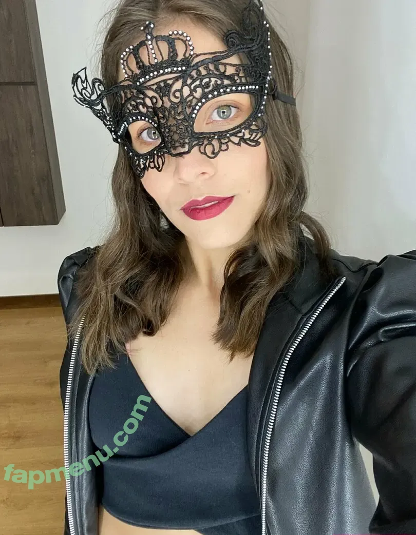 isabellatravel nude photo #0011 (isabellatravelco)