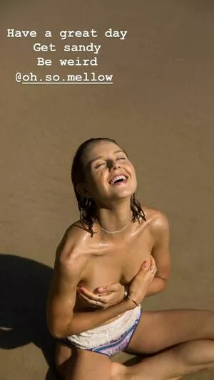 Isabelle Cornish / isabellecornish nude photo #0189