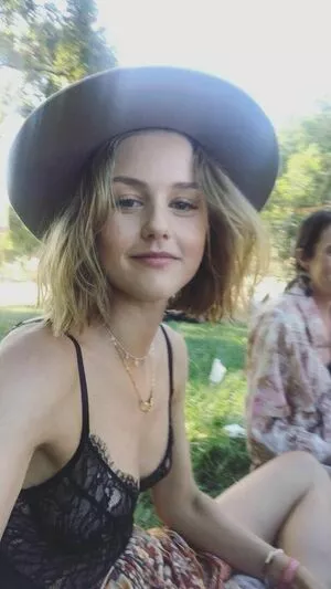 Isabelle Cornish / isabellecornish nude photo #0224