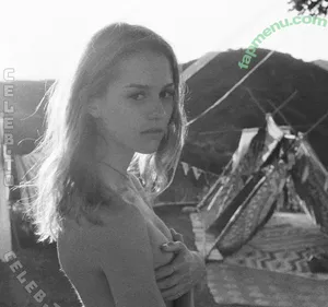 Isabelle Cornish / isabellecornish nude photo #0432