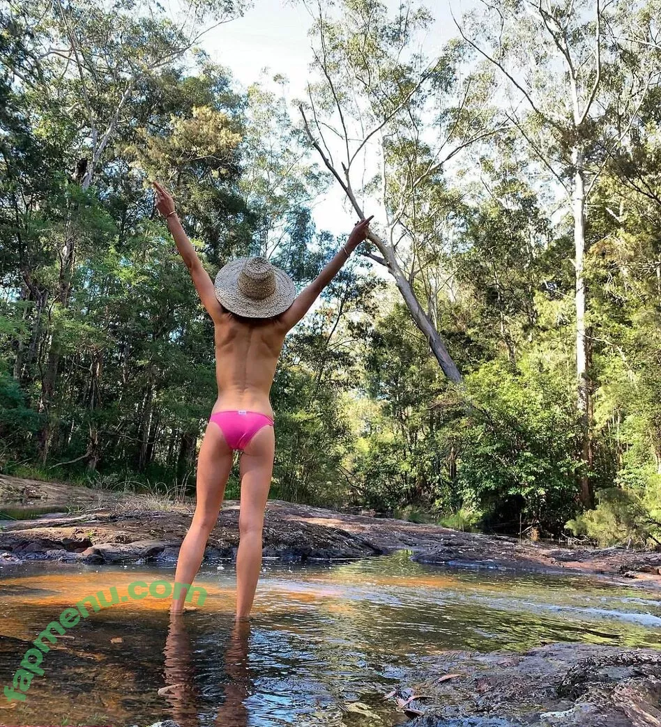 Isabelle Cornish nude photo #0273 (isabellecornish)