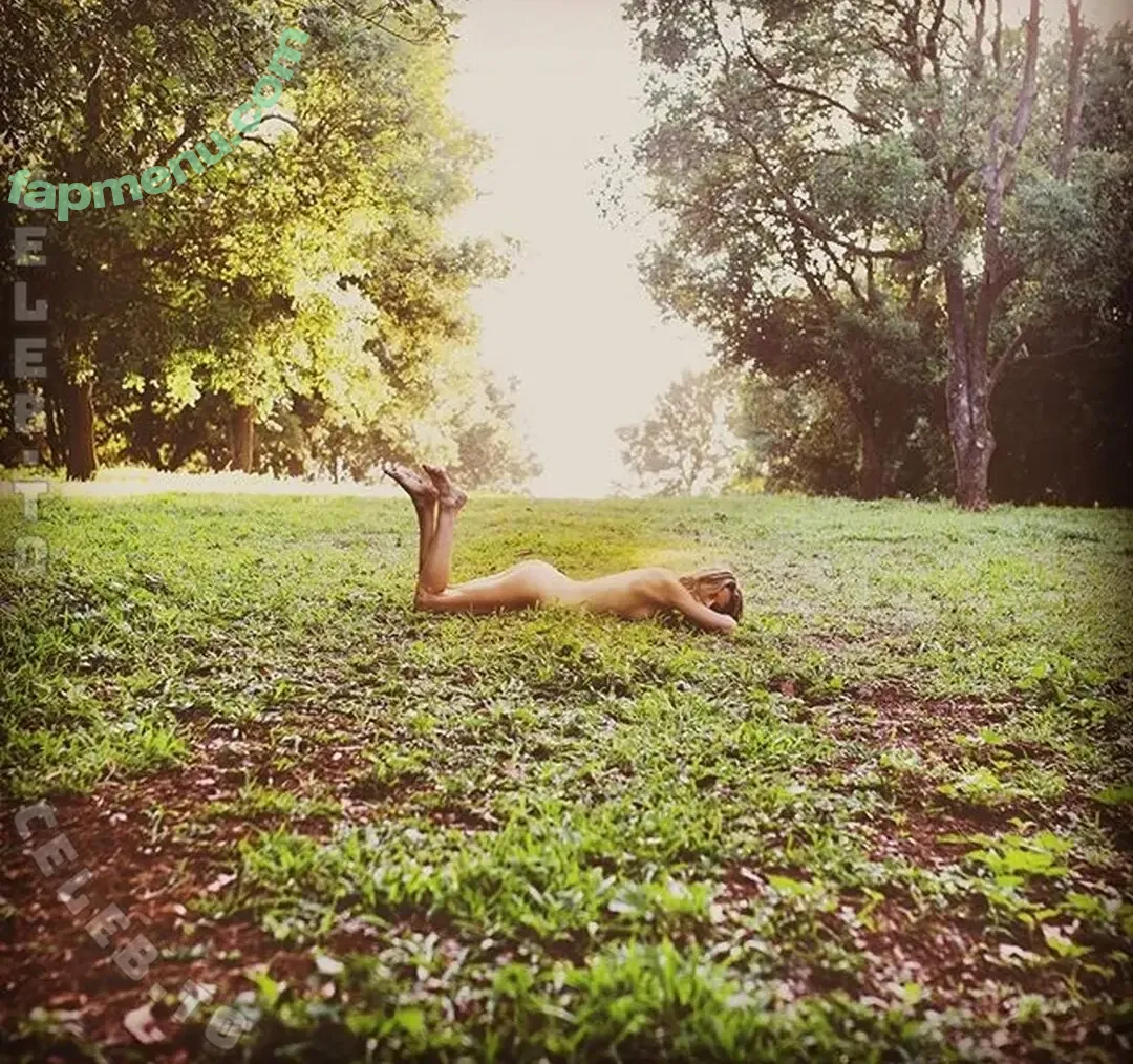 Isabelle Cornish nude photo #0433 (isabellecornish)