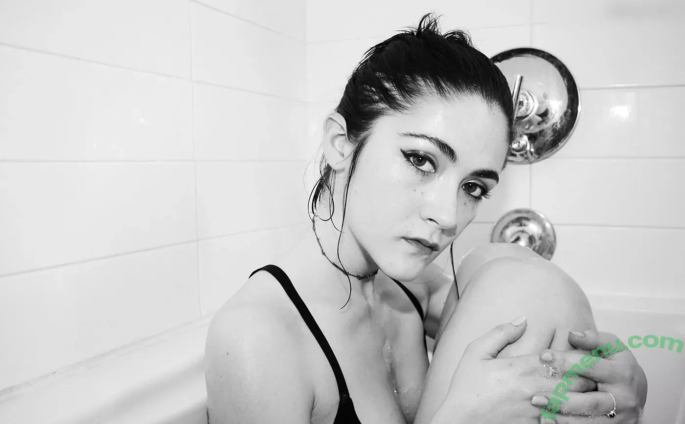 Isabelle Fuhrman nude photo #0030 (isabellefuhrman)