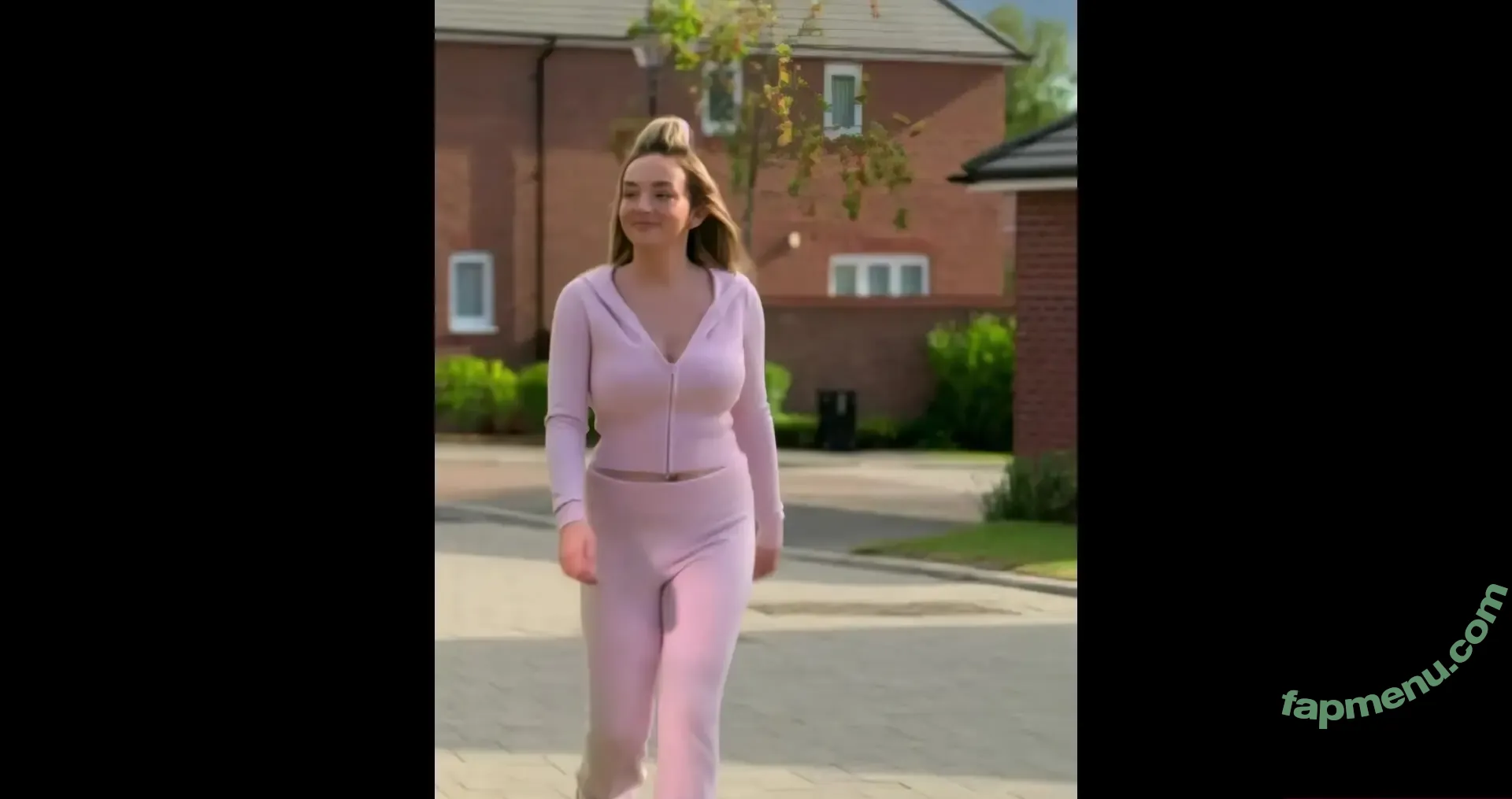 Isabelle Smith nude photo #0036 (Hollyoaks / is.abellesmith / isabellasmithhxx)