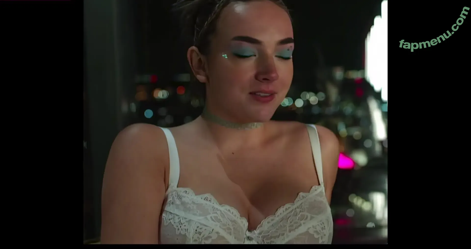 Isabelle Smith nude photo #0045 (Hollyoaks / is.abellesmith / isabellasmithhxx)