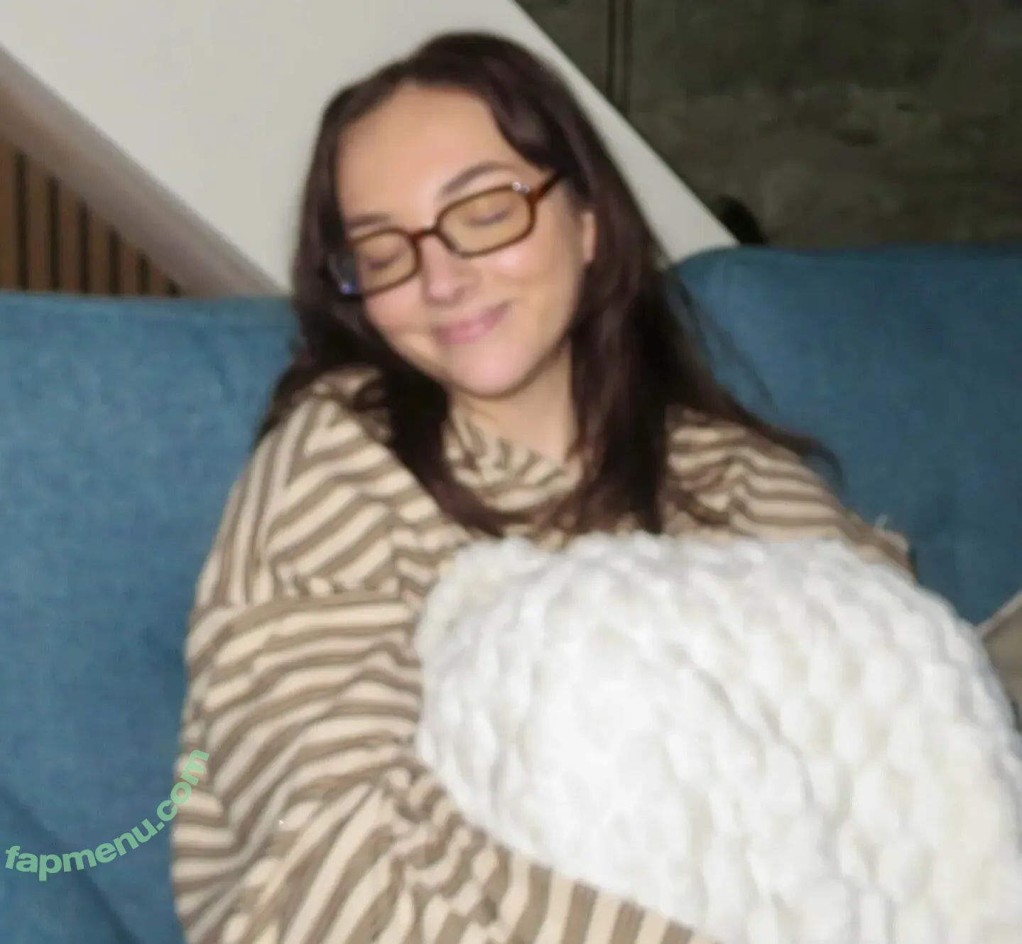 Isabelle Smith nude photo #0056 (Hollyoaks / is.abellesmith / isabellasmithhxx)