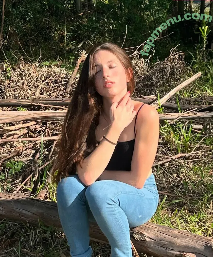 Isabelle Stoll nude photo #0014 (isabelle.stolls2)